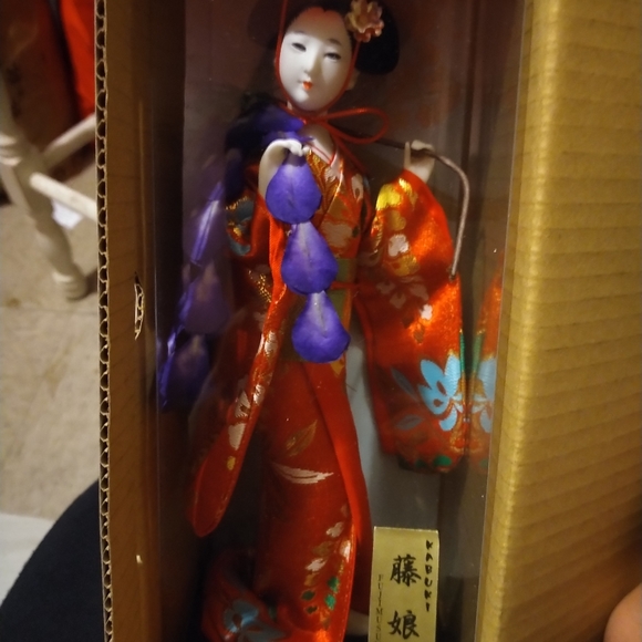 Japanese Kabuki Doll Geisha Figure - Picture 2 of 3